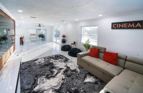 Survey Creek House | Newly Renovated Coconut Creek Home with Pool and Billiards