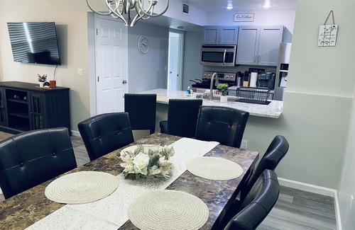 Cocoa House | Newly Renovated Cocoa Home
