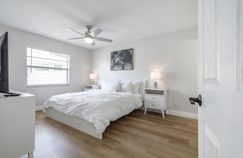 Apollo Beach House | Newly Renovated Condo in Apollo Beach