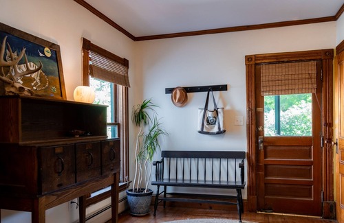 Charlotte Condo | Newly Renovated Condo in Former Historic Inn