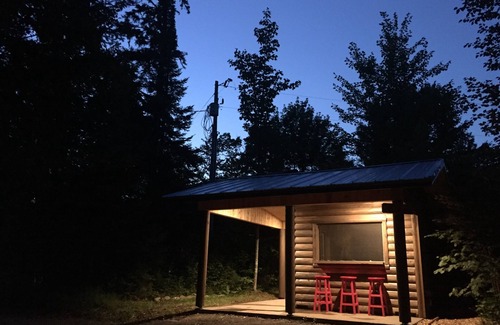 Cook Cabin | Newly renovated Cozy 2 BR 2 BA beachside cabin w/Firepit, A/C, Game Room, Sauna
