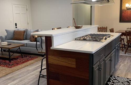 Pope House | Newly Renovated, Cozy 3 Bedroom Home - 5 minutes from Enid Lake