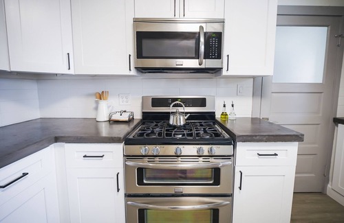 Logan House | Newly renovated farmhouse!