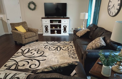 Mount Berry House | Newly renovated four bedroom