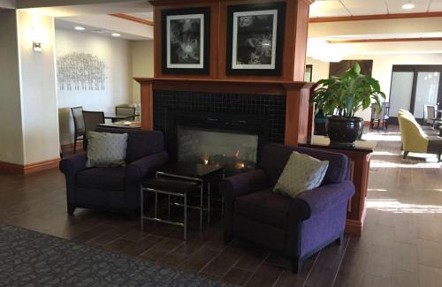 West Omaha Hotel | Newly Renovated Hampton Inn Omaha West Lakeside