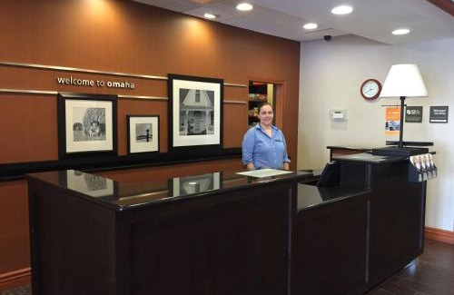 West Omaha Hotel | Newly Renovated Hampton Inn Omaha West Lakeside