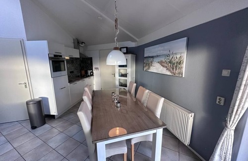 Julianadorp aan zee House | 🐶 NEWLY renovated holiday home by the sea dogs welcome, sauna, fireplace