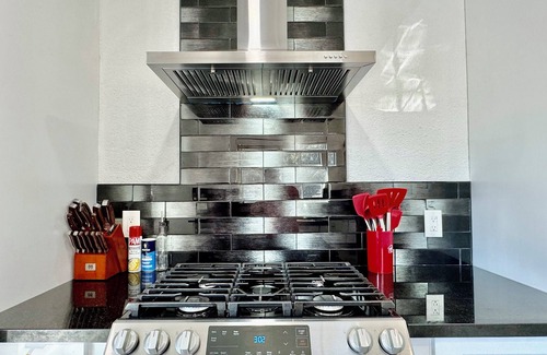 Fairview House | Newly Renovated Home!