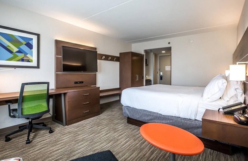 Exton House | Newly Renovated IHG Hotel with Free Hot Breakfast!