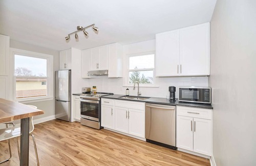 Thorold Condo | Newly Renovated in the Heart of Niagara!
