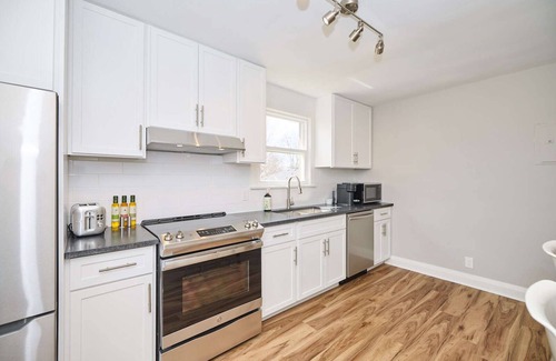 Thorold Condo | Newly Renovated in the Heart of Niagara!
