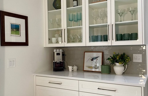 Northwest Harbor House | NEWLY Renovated kitchen & baths, CLEAN, Cozy, Bright, Beautiful, Well-Appointed