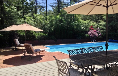 Northwest Harbor House | NEWLY Renovated kitchen & baths, CLEAN, Cozy, Bright, Beautiful, Well-Appointed