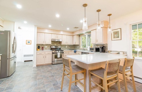 Laurel House | Newly Renovated Modern Home With Beach Access and Pool!