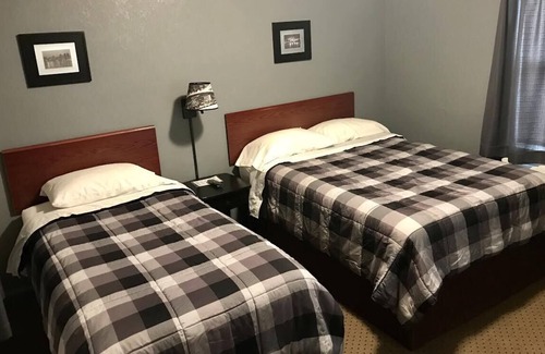 Fairmont Hotel | Newly Renovated Motel