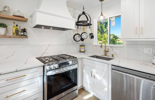 Spruce Creek House | Newly Renovated Nature Home in Spruce Creek Fly-In