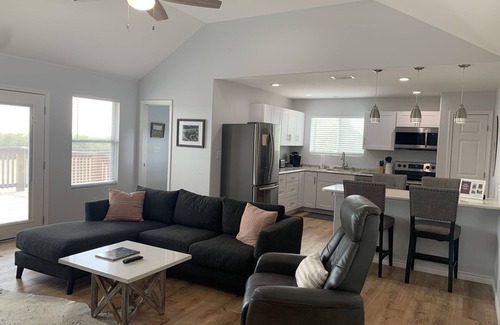 Austin House | Newly renovated property on Exotic Game Ranch, minutes from downtown