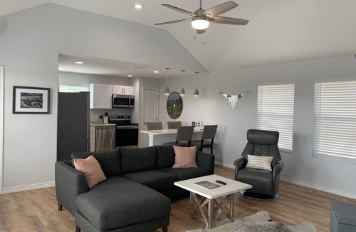 Austin House | Newly renovated property on Exotic Game Ranch, minutes from downtown