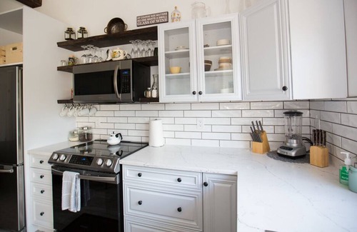 Gull Lake Cottage | Newly Renovated, Rustic/Modern Cabin! Five Min. Walk From The Beach