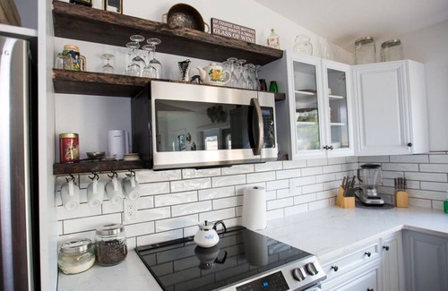 Gull Lake Cottage | Newly Renovated, Rustic/Modern Cabin! Five Min. Walk From The Beach