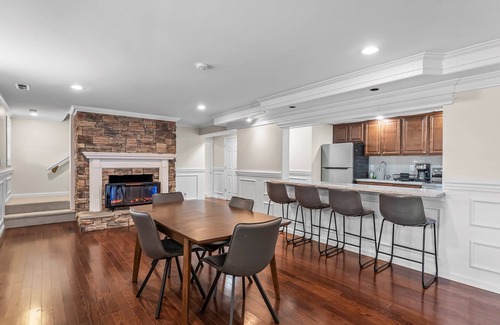 Nebo Apartment | Newly renovated! Spacious apartment w/Lake James and Grandfather Mountain views