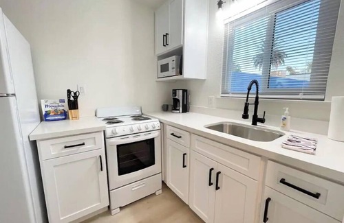 Salida Apartment | Newly renovated studio apartment 1 mile to HWY 99