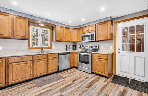 Hanover House | Newly Renovated | Sunday River | Hot Tub