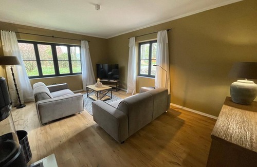 Ehlbeck Apartment | Newly renovated teacher's house in an exclusive location