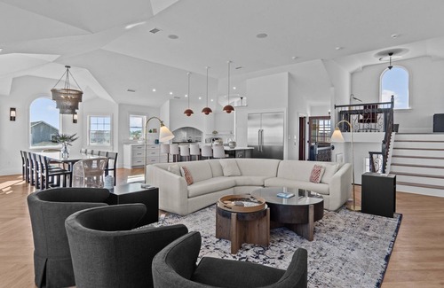 Carolina Dunes House | NEWLY RENOVATED! Ultimate Outer Banks oceanfront accommodation with lavish finishes and furnishings