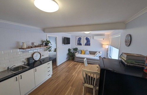 Forster Bed & Breakfast | Newly renovated unit, 5mins from beach, great for kids!