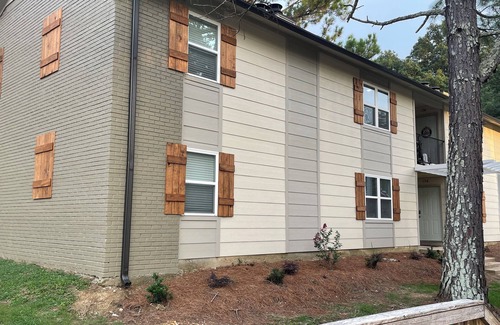Starkville Condo | Newly renovated, updated condo ON CAMPUS, it is sure to satisfy your every need.