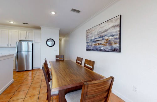 Dauphin Island Condo | Newly renovated waterfront condo with pool, WiFi, W/D, & central AC