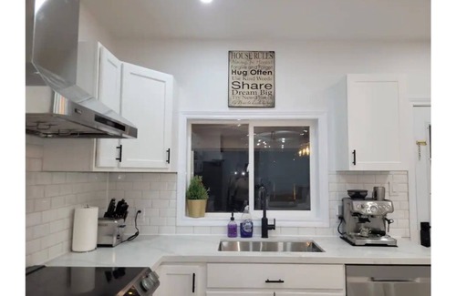 Frankford House | Newly renovated waterfront cottage in Quinte West