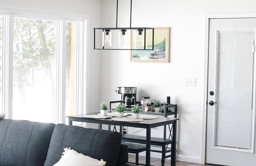 Drummond Cabin | Newly Renovated Waterfront Cabin