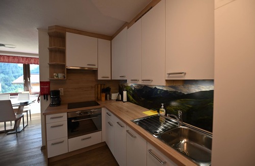 Kaprun Apartment | Newly renovated with spectacular views and skiing from October till May.