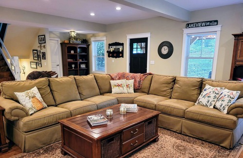 Monticello House | Newly Rented Lake House