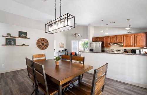 Peoria House | Newly Updated and Furnished! Large Yard w/Pool