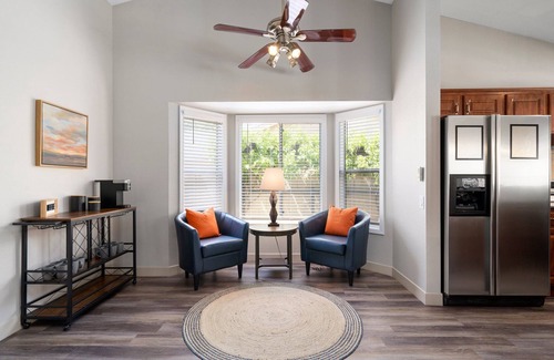 Peoria House | Newly Updated and Furnished! Large Yard w/Pool