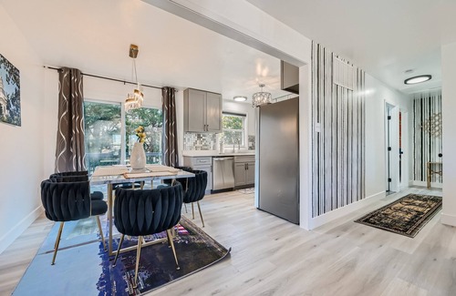 Eastport House | Newly Updated EV Charger Ready Peaceful Home in Annapolis