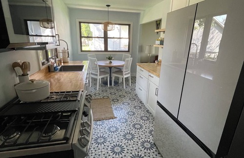 Oshkosh House | Newly updated house on Lake Winnebago, Great Fishing and minutes from EAA