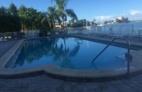 Treasure Island Condo | Newly Updated Top Floor Large Beach Condo.