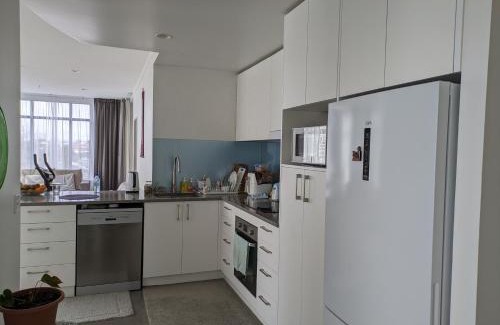 Auckland House | Newmarket Homestay - Double Room