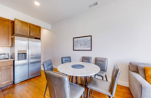 Kimball Junction Condo | Newpark Terrace Gem w/Private Hot Tub & Mountain Views - Walk to Dining