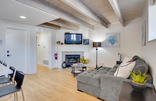 Balboa Peninsula House | Newport Beach Vacation Rental Near Beach and Pier
