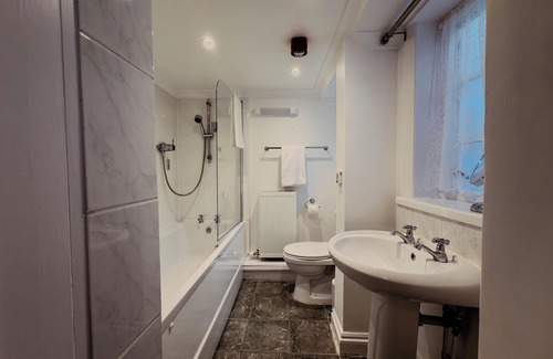 Newport Bed & Breakfast | Newport Quay Bed and Breakfast