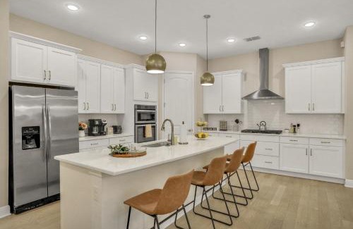 Hyde Park House | Newport Retreat