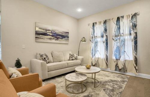 Hyde Park House | Newport Retreat