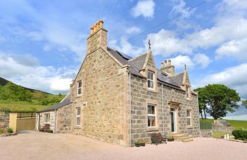 Huntly House | Newseat