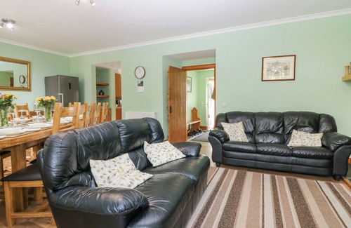 Huntly Cottage | NEWSEAT, pet friendly, with a garden in Huntly