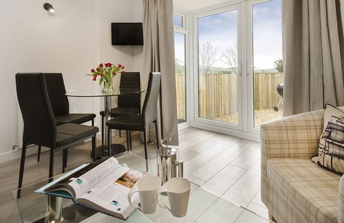 Newton Ferrers Apartment | Newton Ferrers home with private garden
